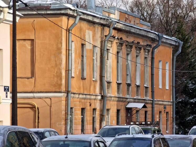 КГИОП снова потребовал отремонтировать дом-памятник на Расстанной улице