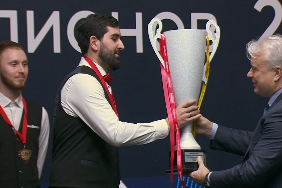 Иосиф Абрамов выиграл Лигу чемпионов по «свободной пирамиде», победив в финале Никиту Володина.