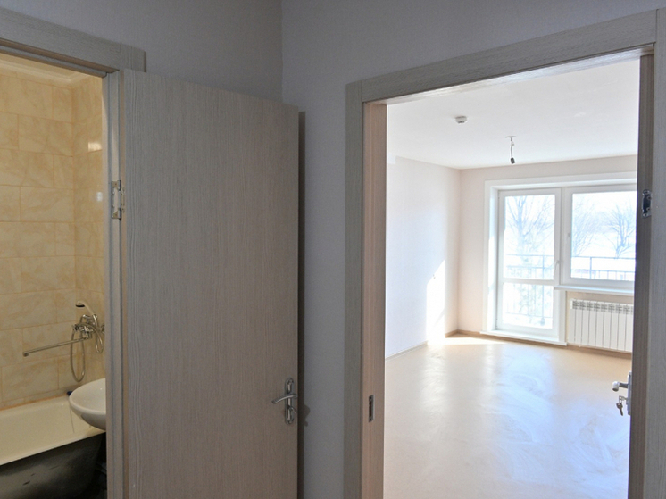 В Хабаровске жильцы аварийных домов на проспекте переехали в новостройки