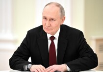 В Мурманске, в рамках рабочей поездки, Владимир Путин провел совещание, посвященное развитию Арктической зоны РФ