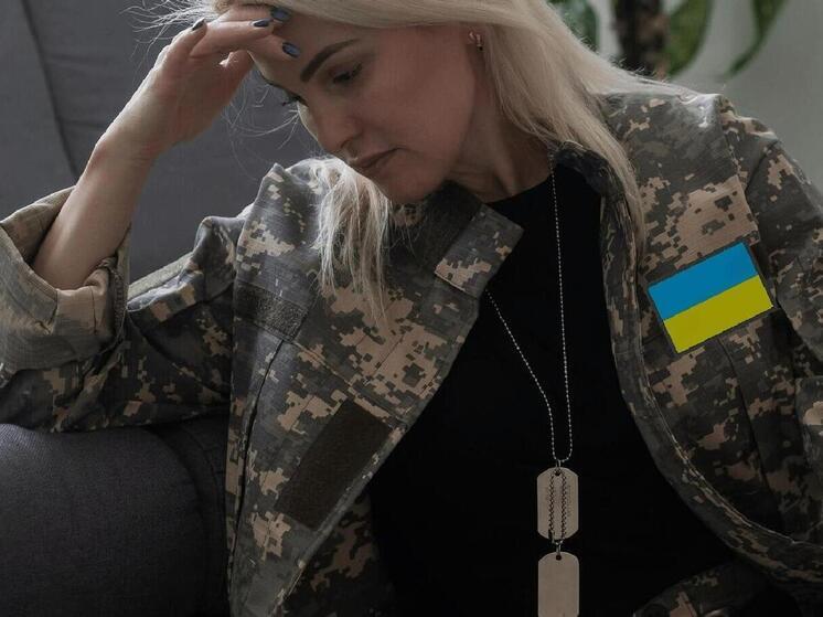 Генштаб ВСУ: первая 21-летняя девушка подписала военный контракт для молодежи