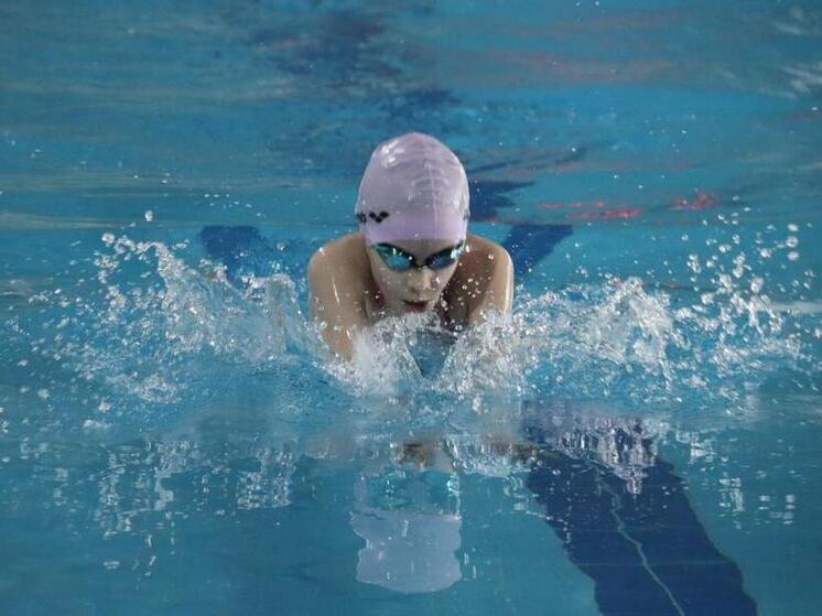 В Абакане пловцы разыграют 300 медалей