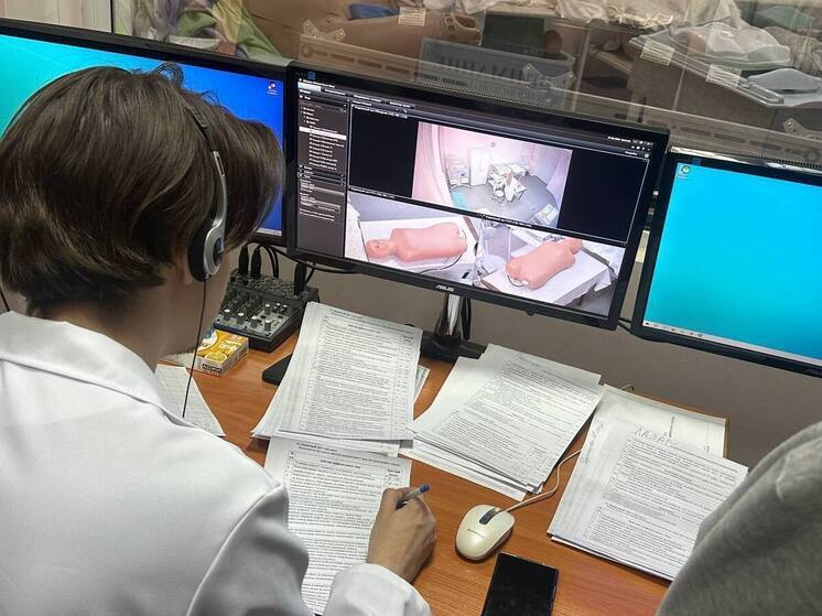 Амурских школьников вдохновила работа врачей после похода в медицинский вуз