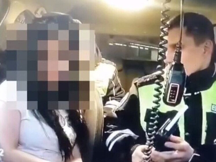 Автоинспекторы дважды за сутки поймали пьяную новгородку за рулем