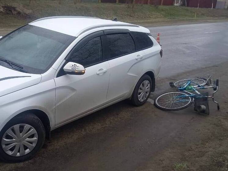 Велосипедист угодил под колеса Lada Vesta в брянском Новозыбкове