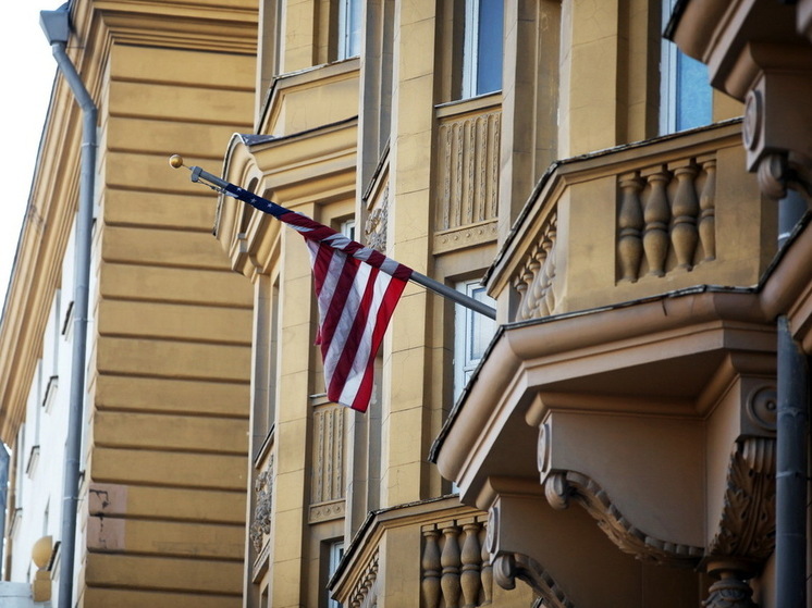 Экс-президента Украины Порошенко* не выпустили в США на встречу с Трампом