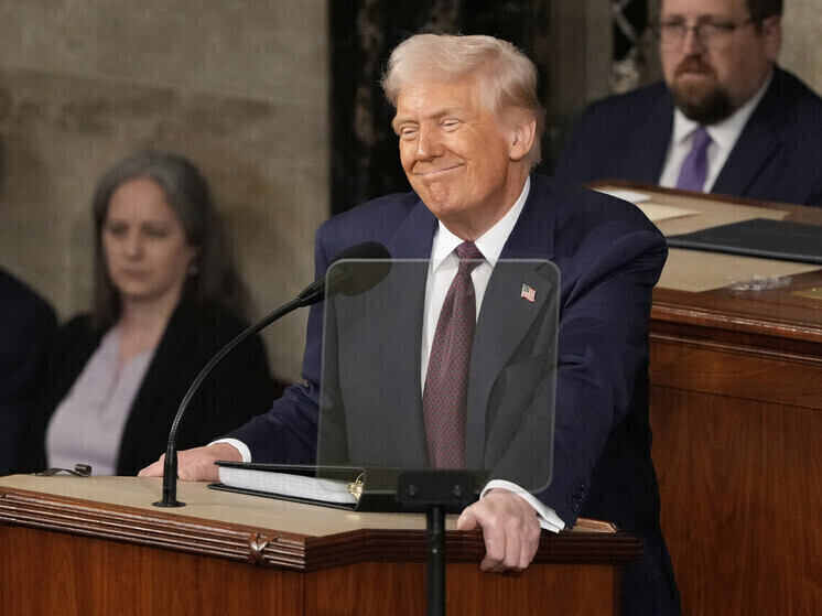 Трамп: США позитивно сотрудничают с Россией и Украиной