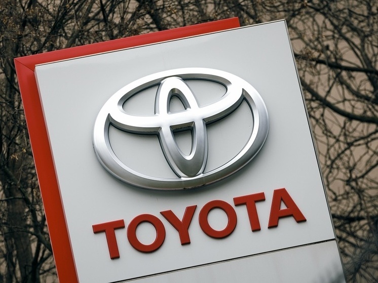 Toyota отзывает в России более 1,9 тысячи Land Cruiser для замены двигателей