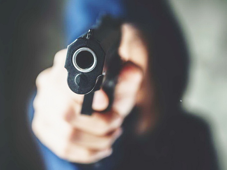 Подросток из Перми пошел на разбой с пистолетом ради 168 плиток шоколада