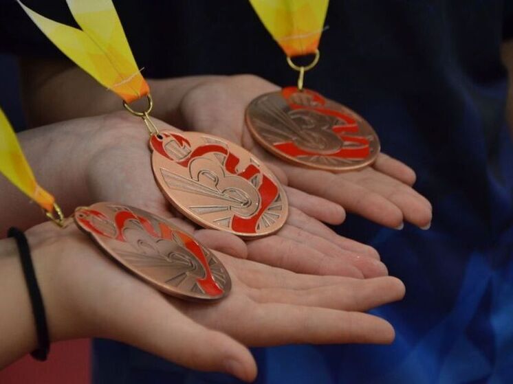 Хакасия объединила больше 130 теннисистов из разных регионов Сибири