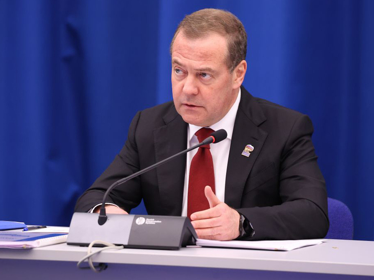 Социальные расходы выросли на 25%, построены тысячи школ и ФАПов, усилена поддержка участников СВО и сельских территорий