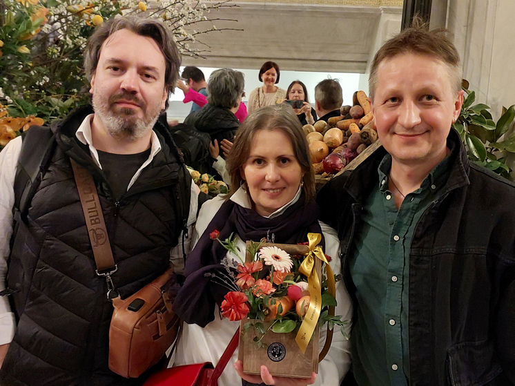 Лауреатам анимационной премии вручили букеты из лука и чеснока, а церемонию вели персонажи Джанни Родари