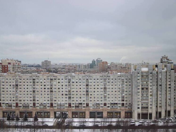 Утро 5 апреля началось для петербуржцев со снегопада
