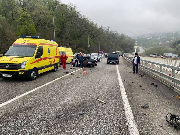 В Сочи в жёстком ДТП с Geely погиб 21-летний водитель «ВАЗ 2114»