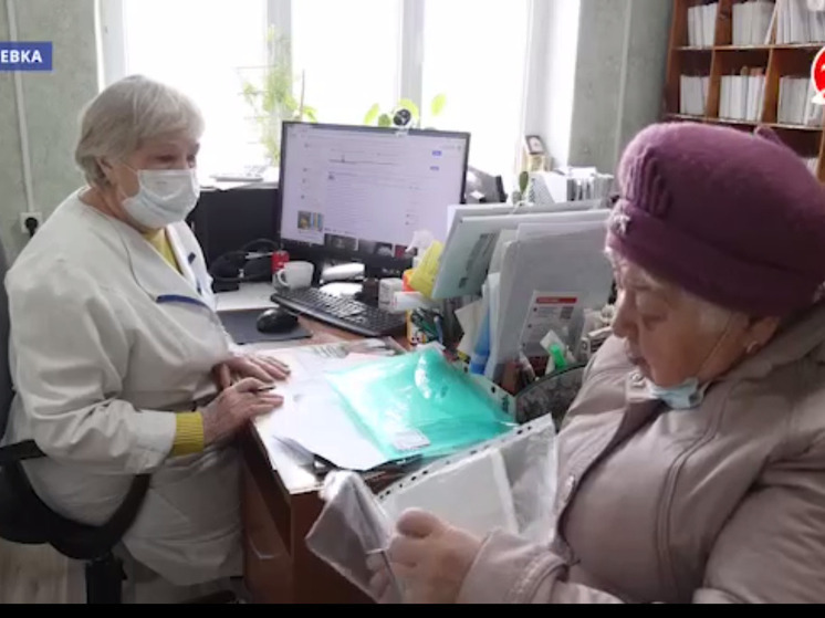 Васильевские пациенты проходят диагностику на новом передвижном рентген-аппарате