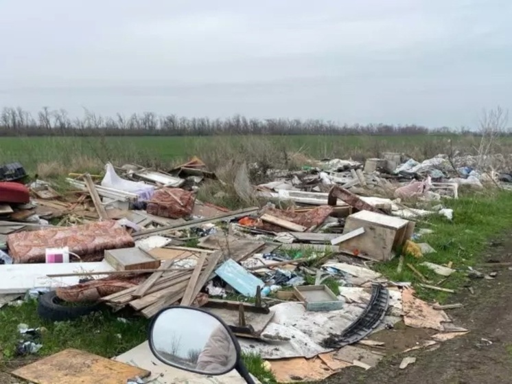 Незаконную свалку в микрорайоне Суворовском начали ликвидировать