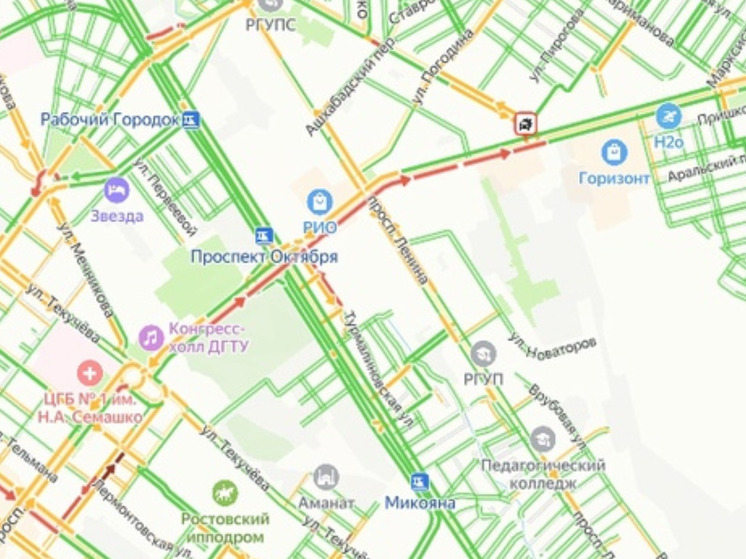 В Ростове из-за ДТП образовалась пробка на проспекте Нагибина