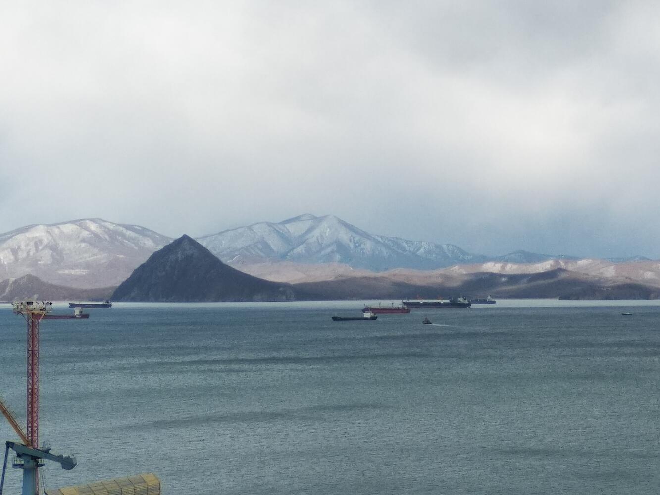 Весенная Находка: показываем атмосферные фото с самого дальнего юга России