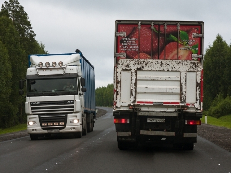 Водителям грузовых автомобилей напомнили о запрете на движение по одной из улиц Петрозаводска