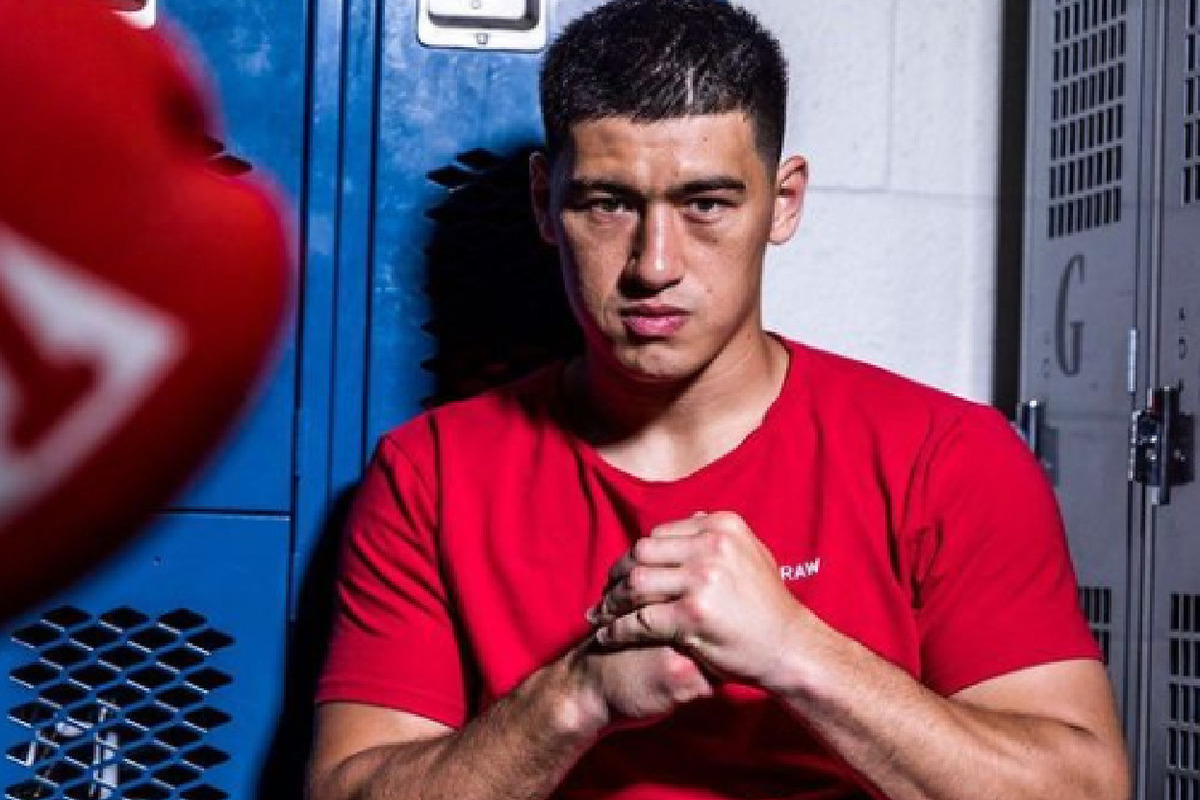 Бивол освободил титул чемпиона WBC