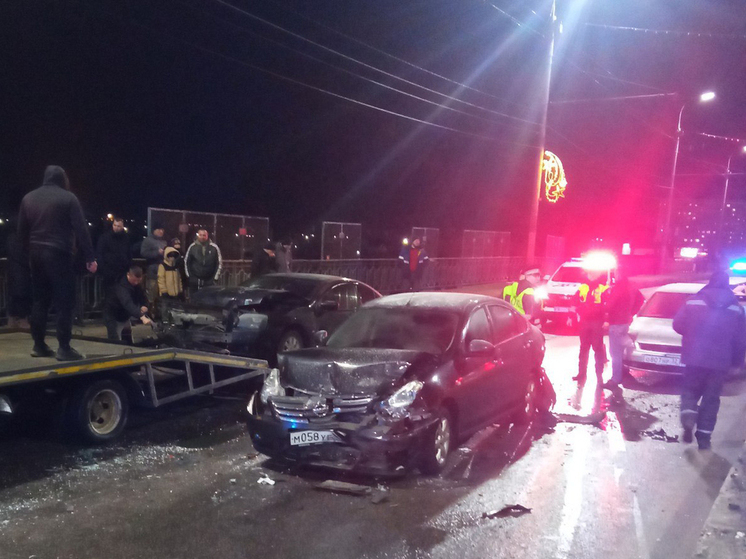 В массовом ДТП в Брянске пострадал 62-летний водитель Nissan