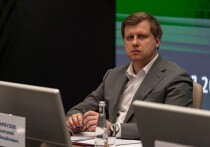 На заседании Совета по методологии Стандарта общественного капитала бизнеса участвовали Министр Правительства Москвы, руководитель Департамента инвестиционной и промышленной политики города Москвы Анатолий Гарбузов, заместитель гендиректора Агентства стратегических инициатив Георгий Белозеров, председатель Совета, спецпредставитель Президента РФ Борис Титов и гендиректор АНО «Общественный капитал» Асият Багатырова