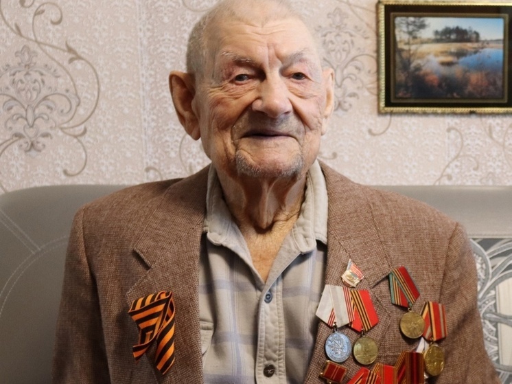 Труженик тыла из Хакасии Дмитрий Медведев отметил 95-летний юбилей