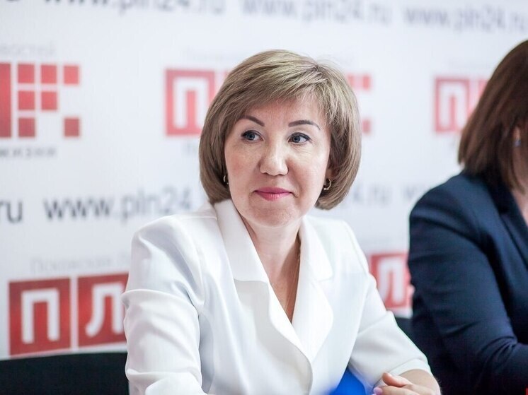 Доход рос, "терпилы" молчали: экс-сотрудник ПсковГУ рассказал, как жила ректор