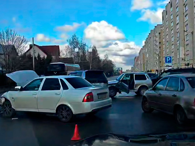 На севера Тамбова массовое ДТП парализовало движение