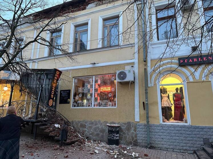 На улице Московской в Пензе обвалилось здание