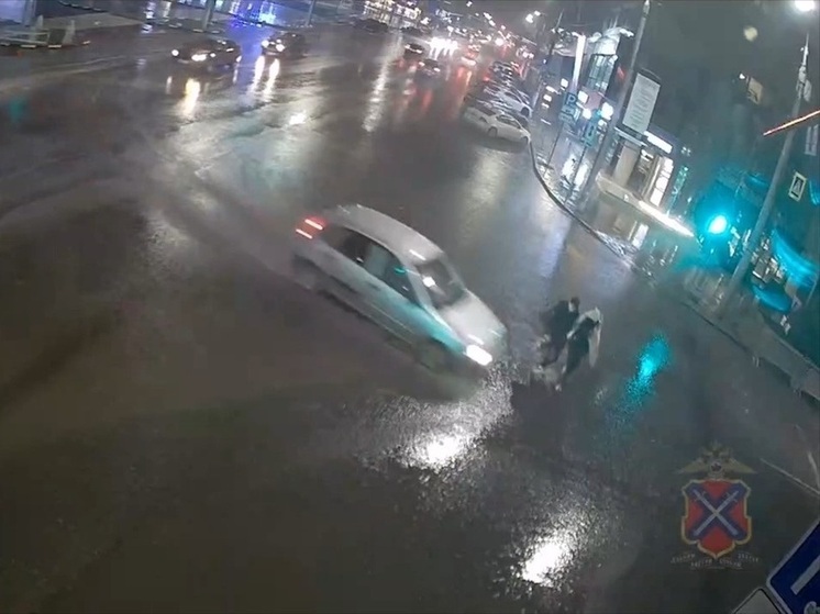 В Волгограде 19-летний водитель сбил пешехода на регулируемой зебре