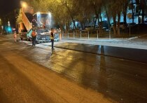 Наступившее тепло позволило астраханским дорожным службам значительно ускорить темпы ремонта дорог