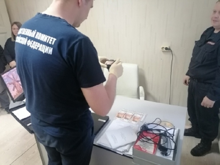 Мигрант в Покрове дал взятку полицейскому за отсутствие патента и регистрации