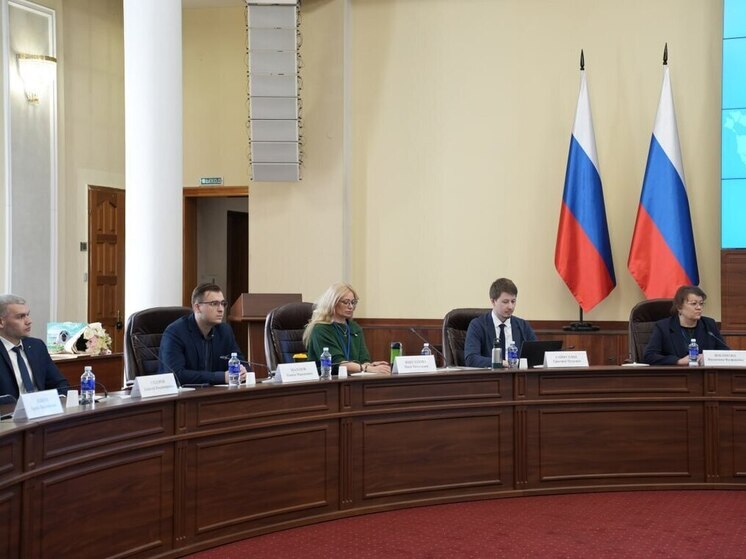 В Иркутской области обсудили меры поддержки семей и повышения рождаемости