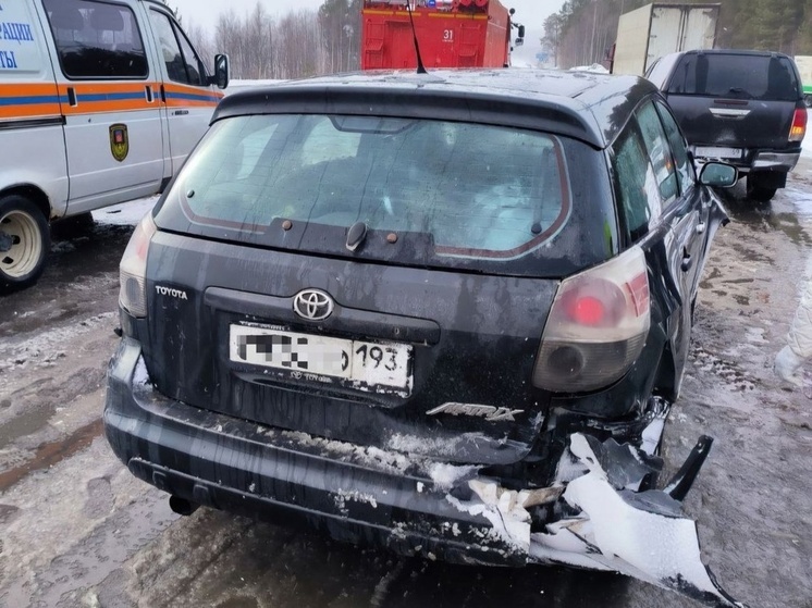 Шесть автомобилей столкнулись на автоподъезде к Апатитам 9 апреля