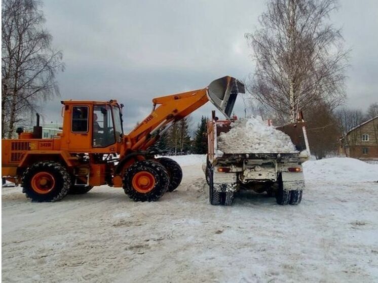 На Смоленщине в уборке снега задействована 201 единица техники