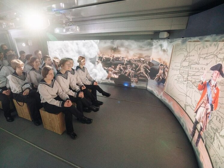 В Мариуполе работает мобильный исторический парк «Россия – Моя история»