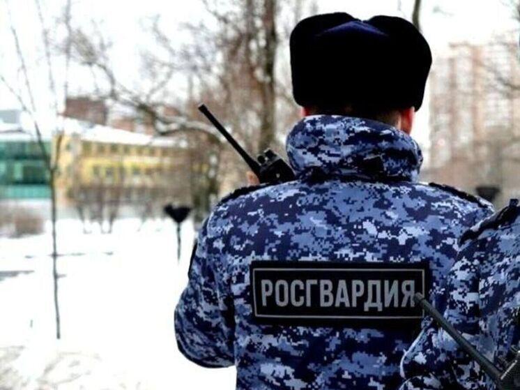 Девушка показала поддельные документы, оформляя карту в банке в Подмосковье