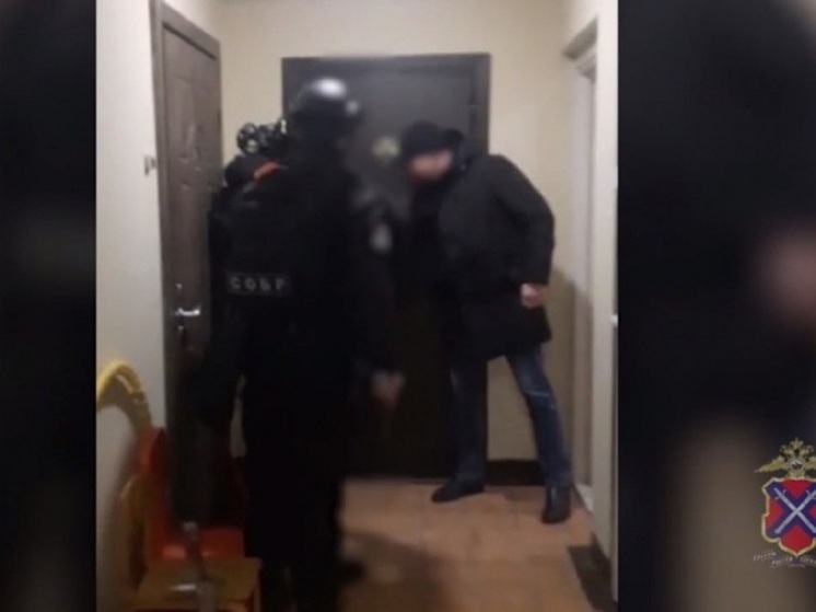 В Волгоградской области поймали преступников, похитивших деньги у участника СВО