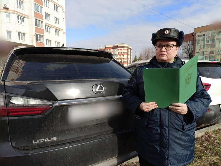 Лишиться «Лексуса»? Чебоксарцу пришлось срочно погасить долги по налогу