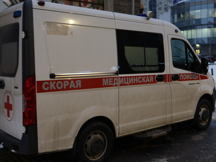 В Тверской области мужчина провалился в яму в центре города и не выжил