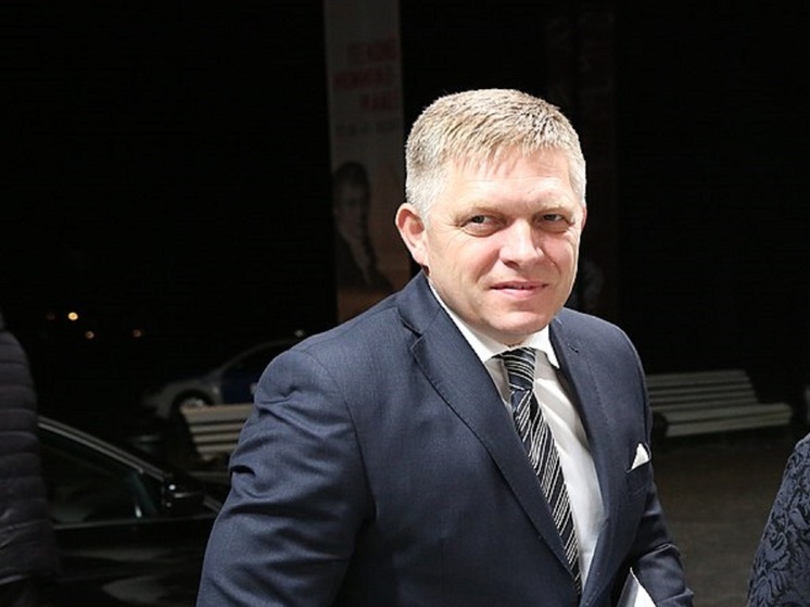 Туск и фон дер Ляйен обсудили защиту интересов Евросоюза
