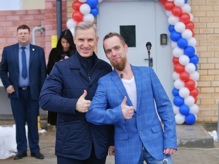Губернатор вручил ключи от новых квартир жителям Дорогобужа
