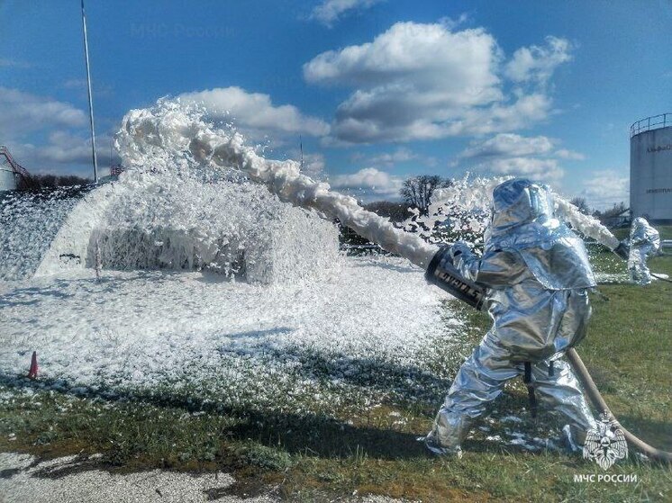 В Волгоградской области провели учения по тушению крупных пожаров