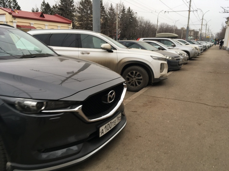 Праздничный кросс остановил движение в центре Саратова