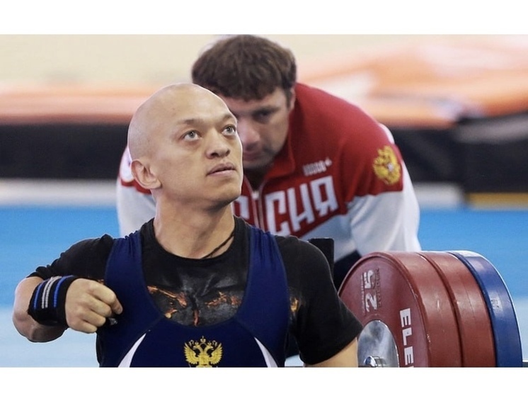 Владимир Балынец вновь в борьбе за золото на чемпионате России по пауэрлифтингу