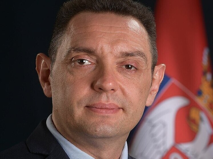 Евросоюз объявил санкции против вице-премьера Сербии Вулина