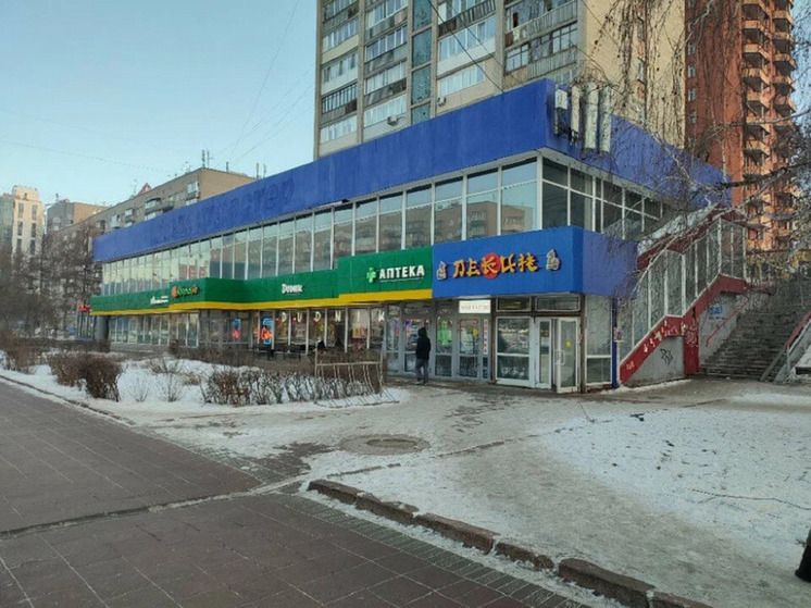 Еще один крытый рынок китайской одежды в Новосибирске перестал работать