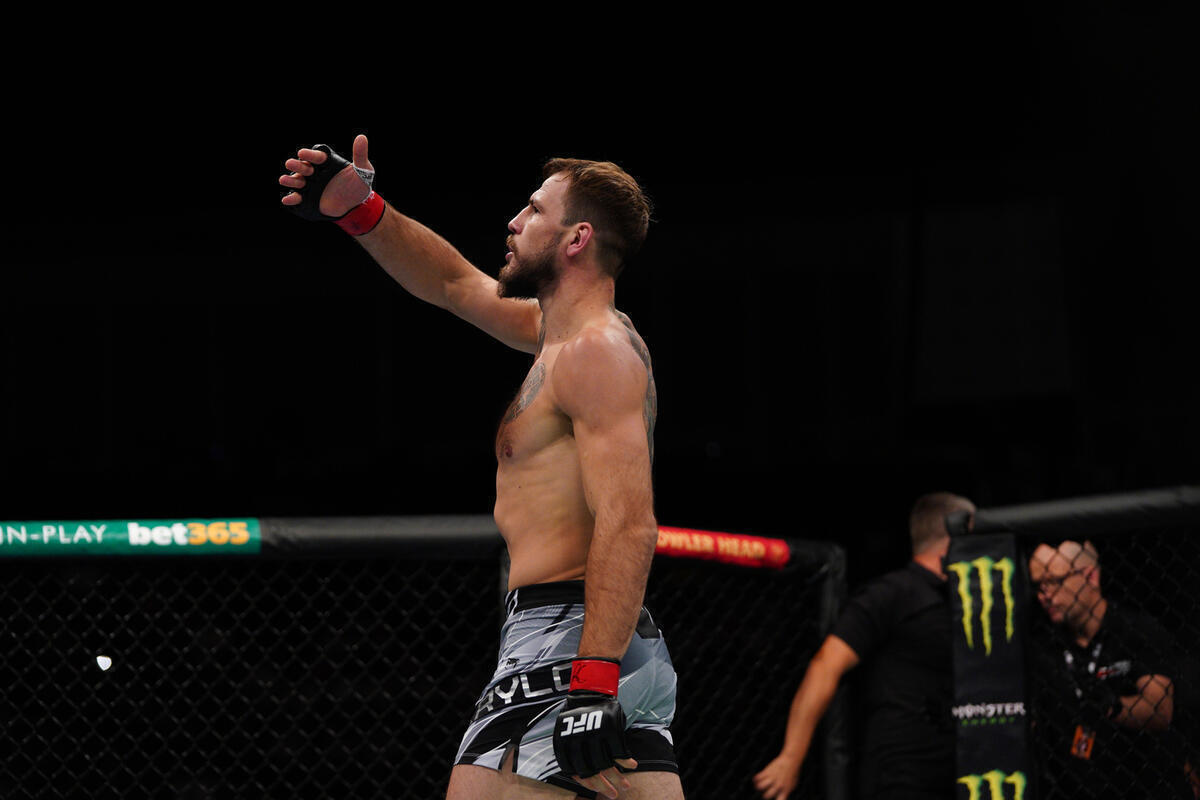 Крылов и Рейес показали одинаковый вес перед боем на UFC 314