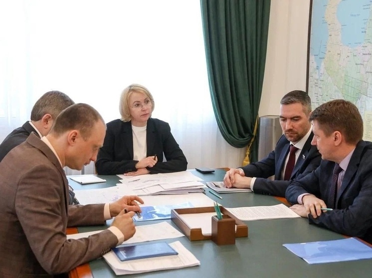 В НАО обсудил авиавертолетное сообщение